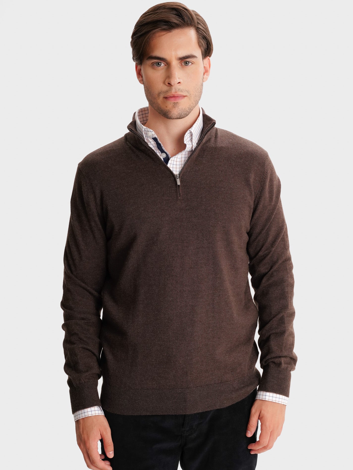 THIN BROWN PULLOVER WITH REGULAR FIT MR ELBOW PADS. BLUE