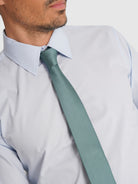 GREEN TIE MR. BLUE